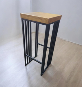 Juego de 2 Taburetes de Bar Estilo Rústico Industrial con Respaldo, Estructura Metálica, Asiento de Madera, Sillas Altas para Barra, Cocina, Isla, Comedor, Estilo Vintage - Product Image 4