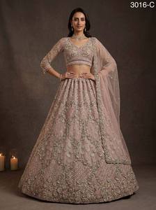 Rivaayat House presenta un Lehenga Choli de diseño elaborado y de alta calidad. - Product Image 5