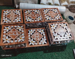 Elegante caja de regalo Eid Diseño acrílico transparente para nueces y dátiles - Product Image 6