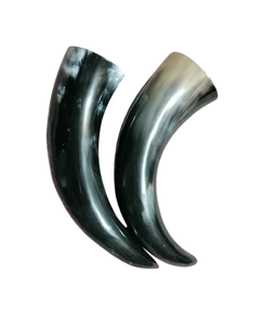 Vasos Artesanales de Cuerno de Búfalo Natural Pulido y Curvado para Cerveza, Hidromiel y Uso Decorativo - Product Image 1