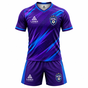 Tenue de football personnalisée en gros : Maillot et short de football respirants à séchage rapide, kit d'équipe par sublimation pour clubs et joueurs - Product Image 2