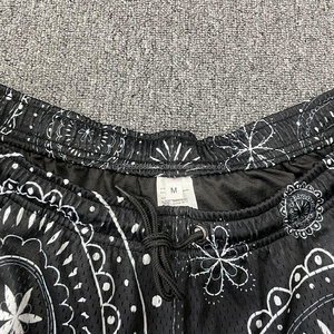 Pantalones cortos de baloncesto de malla con estampado de sublimación popular personalizado - Product Image 6