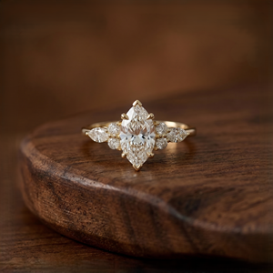 Bague tendance en or massif 14 carats avec diamant de laboratoire taille marquise de haute qualité, certifiée IGI, pour mariage ou fiançailles - Product Image 6