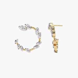 Pendientes Huggie de Oro de 14K con Pavé de 40 Diamantes Cultivados en Laboratorio, Engastados en Puntas, Media Aro Minimalista Paralelo, Aro de Plata, Aniversario - Product Image 5