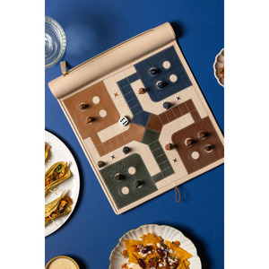 Juego de Ludo Enrollable de Cuero con Dados y Fichas Multicolores, Portátil para Viajes Familiares y Entretenimiento - Product Image 1