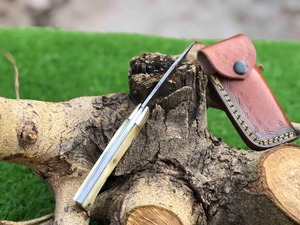 Cuchillo de acero de Damasco con punta curva, mango de marfil y funda de cuero, cuchillo de bolsillo para camping y actividades al aire libre, 6.5 pulgadas de longitud total. - Product Image 4