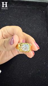 Bagues signet solitaires de luxe pour hommes, en diamant de laboratoire taille ronde, à bande épaisse, vente en gros - Product Image 2