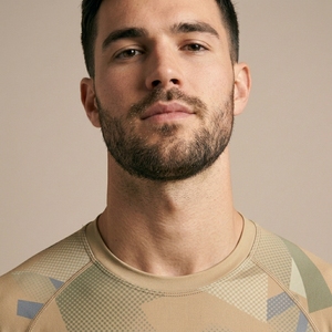 Custom Half Sleeve Compression Shirt for Men Sports Training Gym Workout Quick Dry Athletic Performance Top - Product Image 3