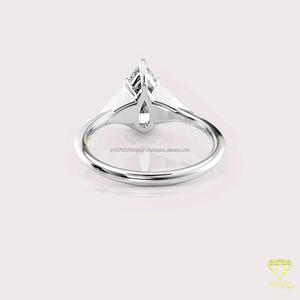 Bague de fiançailles en moissanite taille poire avec pierres latérales triangulaires en or blanc, bague de mariée à trois pierres, bague de promesse élégante, bague de mariage - Product Image 3