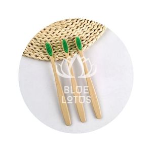 [MEJOR VENTA] Cepillo de Dientes Manual con Cerdas de Nylon Suaves y Agarre Cómodo para Uso Diario en Adultos, Hecho en Vietnam - Product Image 1