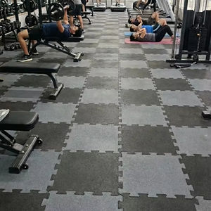 Suelo de baldosas de caucho para gimnasio - Product Image 1