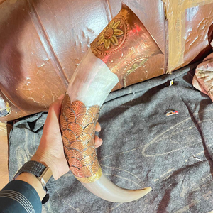 Cuerno Vikingo para Beber, Hecho a Mano, Estilo Animal, Ecológico, con Patrón de Latón, Forma Natural, Decoración Antigua para el Hogar, Centro de Mesa - Product Image 3