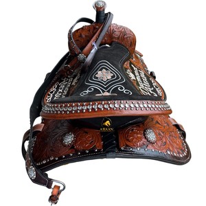 Silla de montar occidental decorativa de cuero genuino con grabado floral, asiento negro, conchos plateados, ligera - Product Image 3