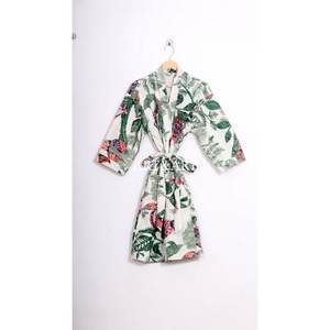 Bata Kimono Acolchada Kantha Vintage Larga con Estampado Floral, Hecha a Mano, 100% Algodón Orgánico, Estilo Indio, Ecológica, para Mujer y Niña, Verano/Invierno - Product Image 5