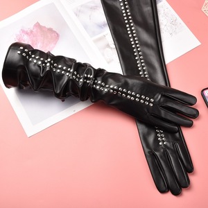Guantes Largos de Seguridad Clásicos para Mujer, de Cuero PU, con Dedos Completos, con Tachuelas, Táctiles, Térmicos, Ecológicos, para Invierno, Viajes y Actividades al Aire Libre - Product Image 3