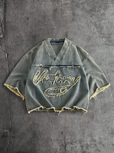 Sudadera de mezclilla para hombre, lavada, desgastada, con cuello en V, oversize, con borde sin rematar, apliques, estilo vintage, streetwear, hombros caídos - Product Image 3