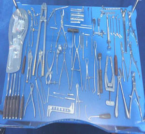 Kit chirurgical avancé pour salle d'urgence, instruments en acier inoxydable robustes et résistants à la rouille avec boîte de rangement - Product Image 3