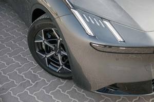 20 25 Ly nk & C o Z 1 0 Ma x - Gris Fluido Interior Beige COCHE ELÉCTRICO DE CUATRO RUEDAS - Product Image 4