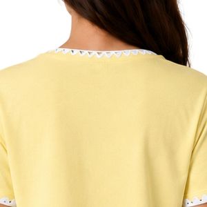 Camiseta de Mujer con Bordado Floral Amarillo Limón, Ribete Blanco en Contraste, Cuello Redondo, Manga Corta, Estilo Casual, OEM, ODM, Personalizable - Product Image 6