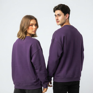 เสื้อสตรีทแวร์ผู้หญิงทรงโอเวอร์ไซส์ ไหล่ตก สีพื้น ผ้าคอตตอนหนา รับผลิตโลโก้ตามสั่ง - Product Image 3