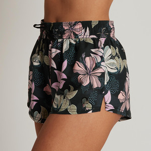 Ropa Deportiva OEM de Última Tendencia para Mujer, Diseño de Logotipo con Impresión por Sublimación Personalizada de Primera Calidad, Tela 100% Poliéster - Product Image 4
