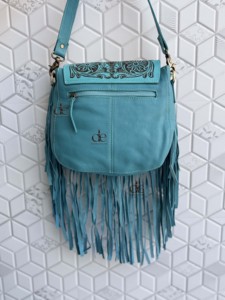 Hermosa Bolsa de Hombro de Cuero con Flecos de Piel de Vaca, Diseño 2026, Hecha a Mano con Tallado y Detalles en Turquesa, Estilo Western - Product Image 3