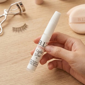 Colle à ongles UV 2g Formule personnalisée Marque privée OEM/ODM pour extension d'ongles - Product Image 4