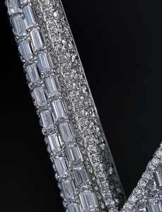 จี้โมอิสซาไนต์สั่งทำขายส่ง สไตล์ฮิปฮอป ประดับเพชร VVS สำหรับผู้ชาย ตัวอักษรย่อ ตัวอักษรภาษาอังกฤษ เงินแท้ 925 จี้โมอิสซาไนต์ - Product Image 3