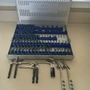 Spinal Surgical Retractor System Stainless Steel Self <b>Retaining</b> Blades Blue Silicone Tray <b>Case</b> 18 Jaw Positions CE Certified - Product Image 1