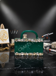 Pochette classique 100 % écologique en résine, légère, faite à la main, avec décoration en perles et pierres, motif rectangulaire, fermeture magnétique - Tendance - Product Image 4