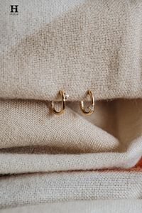 Pendientes de Aro Pequeños Delicados con Cristales Incrustados, Chapados en Oro Real de 18K y Plata S925, Joyería Fina - Product Image 2
