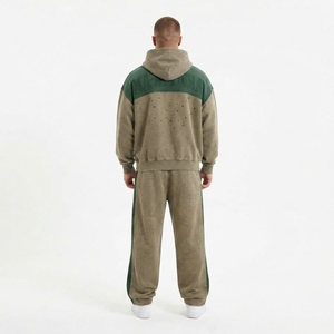 Conjunto Deportivo para Hombre con Capucha, Color Verde Oliva, Estampado de Letras, Cierre Completo, Corte Holgado Informal, 100% Algodón, Sudadera y Pantalones - Product Image 4
