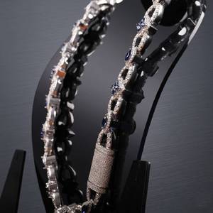 Collier hip-hop tendance en moissanite pour femmes et hommes, disponible à la vente - Product Image 2