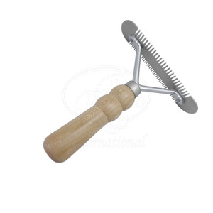 Peine para Crin y Cola de Caballo con Hoja de Acero y Mango de Madera de 7 Pulgadas, Herramienta de Cuidado - Product Image 4