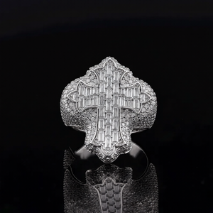 Anillo de Lujo con Moissanita, Diseño de Cruz, con Incrustaciones de Baguette, Estilo Hip Hop, Tono Plateado, Joyería Religiosa Audaz - Product Image 2