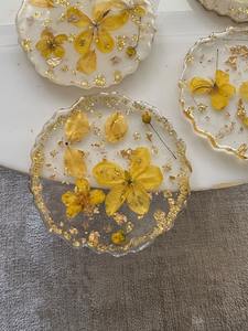 ชุดจานรองแก้วเรซิ่นทนทานจากซัพพลายเออร์อินเดีย ผิวเรียบเนียนด้วยอีพ็อกซี่ เหมาะสำหรับบาร์ ลาวานจ์ และโต๊ะอาหาร มีจำหน่ายแล้ว - Product Image 5