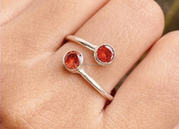 Bague classique indienne faite à la main en argent sterling 925 avec sertissage clos et pierre précieuse grenat rouge naturel, bijoux fins pour mariages, vente en gros