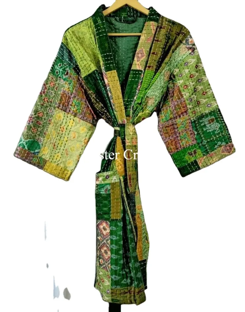 Vintage Soie Sari Vert Kantha Kimono Robes Amant recyclé Robe de chambre femme Patchwork Veste Kimono Robe Cadeau pour elle