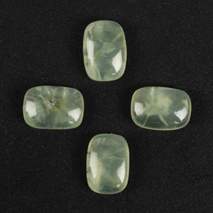 เพรฮไนต์ธรรมชาติคุณภาพสูง ขนาด 10x14 มม. รูปทรงคุชชั่น แบนด้านหลัง ปรับขนาดได้ แบบคาโบชอง สีเขียว สำหรับขายส่ง ทำเครื่องประดับ - Product Image 1