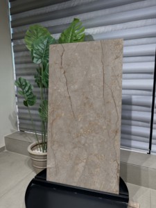 Loseta de Cerámica FAVOLOSA SAN PE Más Vendida, Acabado Pulido Mate, Revestimiento de Pared y Piso de Lujo, Diseño Interior Moderno, Disponible para la Venta - Product Image 4