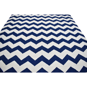 Tapis d'intérieur Chevron Zig Zag tissé à la main, bleu marine et blanc, géométrique, en coton à poils ras, pour salon, chambre ou décoration de chevet, style côtier - Product Image 4