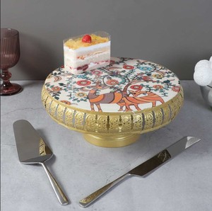 Support à gâteau imprimé de luxe avec base en métal doré – Présentoir à dessert rond décoratif pour mariage et décoration de table - Product Image 1