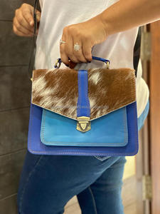 Bolso de mano de cuero genuino, de piel auténtica bandolera, colorida - Product Image 5