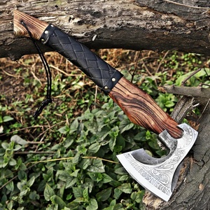 A&M ENTERPRISES Hacha con diseño nórdico hecha a mano con hoja grabada y mango de madera, hachas de camping estilo vikingo personalizadas - Product Image 5