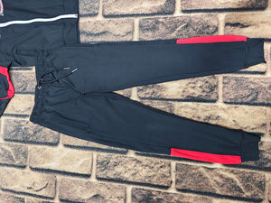 Ensemble de survêtement épais personnalisé en polyester/coton (ODM) – Veste et pantalon de jogging – Style streetwear tendance pour l'hiver - Product Image 2