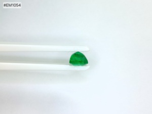 Esmeralda Premium Zambiana Octogonal de 5.04ct, Color Verde Intenso, Gema Suelta de Alta Calidad, Ideal para Anillos y Diseños de Joyería Audaces - Product Image 6