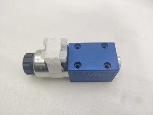 Vanne de commande directionnelle hydraulique à solénoïde 4WE6J6XEG12N9K4 4WE6M6XEG12N9K4 pour machines de formage plastique - Product Image 1