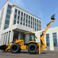 Tractopelle 91KW, moteur diesel Yuchai durable, 4x4, haute efficacité, fabrication directe d'usine, sur mesure, OEM pour la construction routière