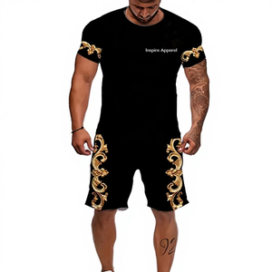 Conjunto de Camiseta y Pantalones Cortos Casuales Transpirables de Satén para Hombre, Estampado de Cabeza de León Dorado, 100% Poliéster, Impresión Digital - Product Image 3