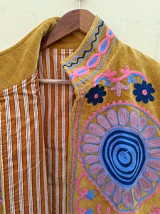 Nouveau Manteau Kimono Indien Bohème en Velours Brodé Motif Chameau Suzani, Veste Courte Florale Indienne pour Femme, Idéal pour les Festivals - Product Image 6